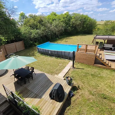 Pour Naturistes Uniquement, Nudist Only Ville-sur-Yron